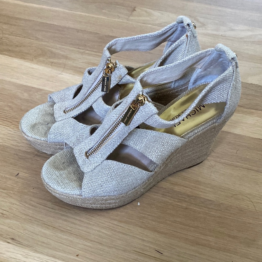 MICHAEL KORS CLASSIC WEDGE HEELS